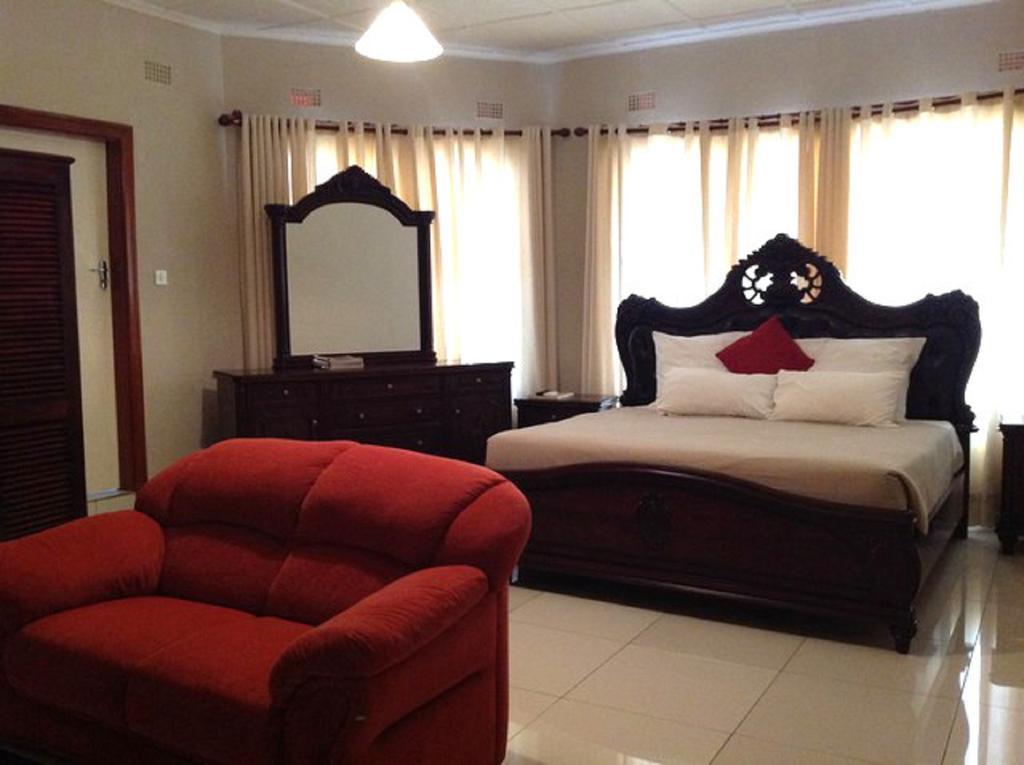 Cypress Executive Lodge Лівінґстон Екстер'єр фото