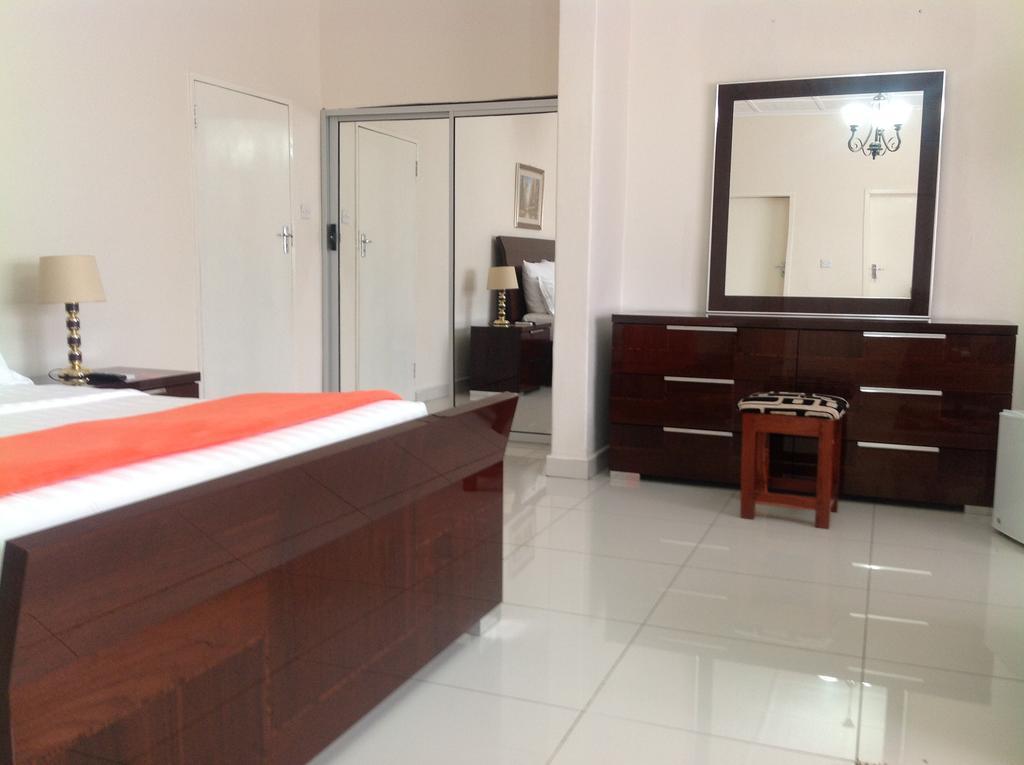 Cypress Executive Lodge Лівінґстон Екстер'єр фото