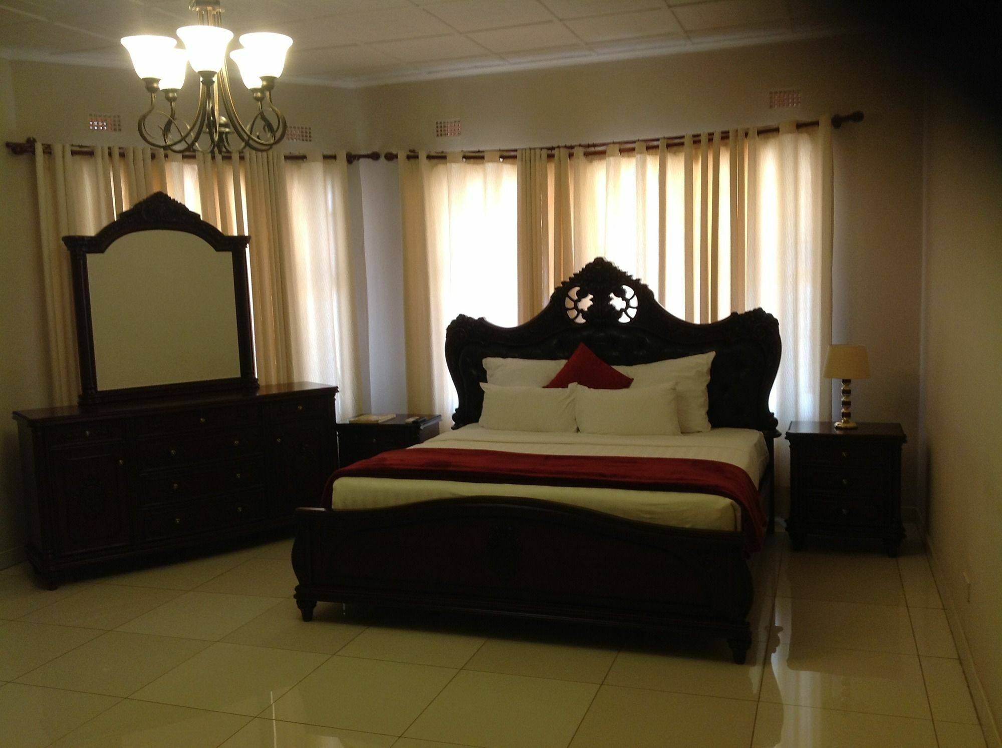 Cypress Executive Lodge Лівінґстон Екстер'єр фото